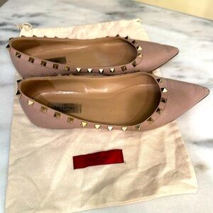 Valentino rock stud nude leather ballet flats with pointed toe sz 39.5